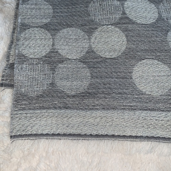 Talbots Gray Polka Dot Scarf Wrap EUC - Picture 6 of 14